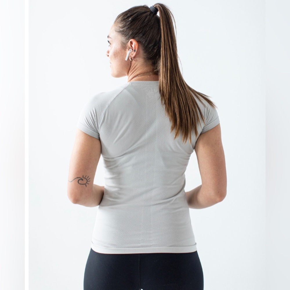 Savvi Raglan Performance Tee - Picture 5 of 10